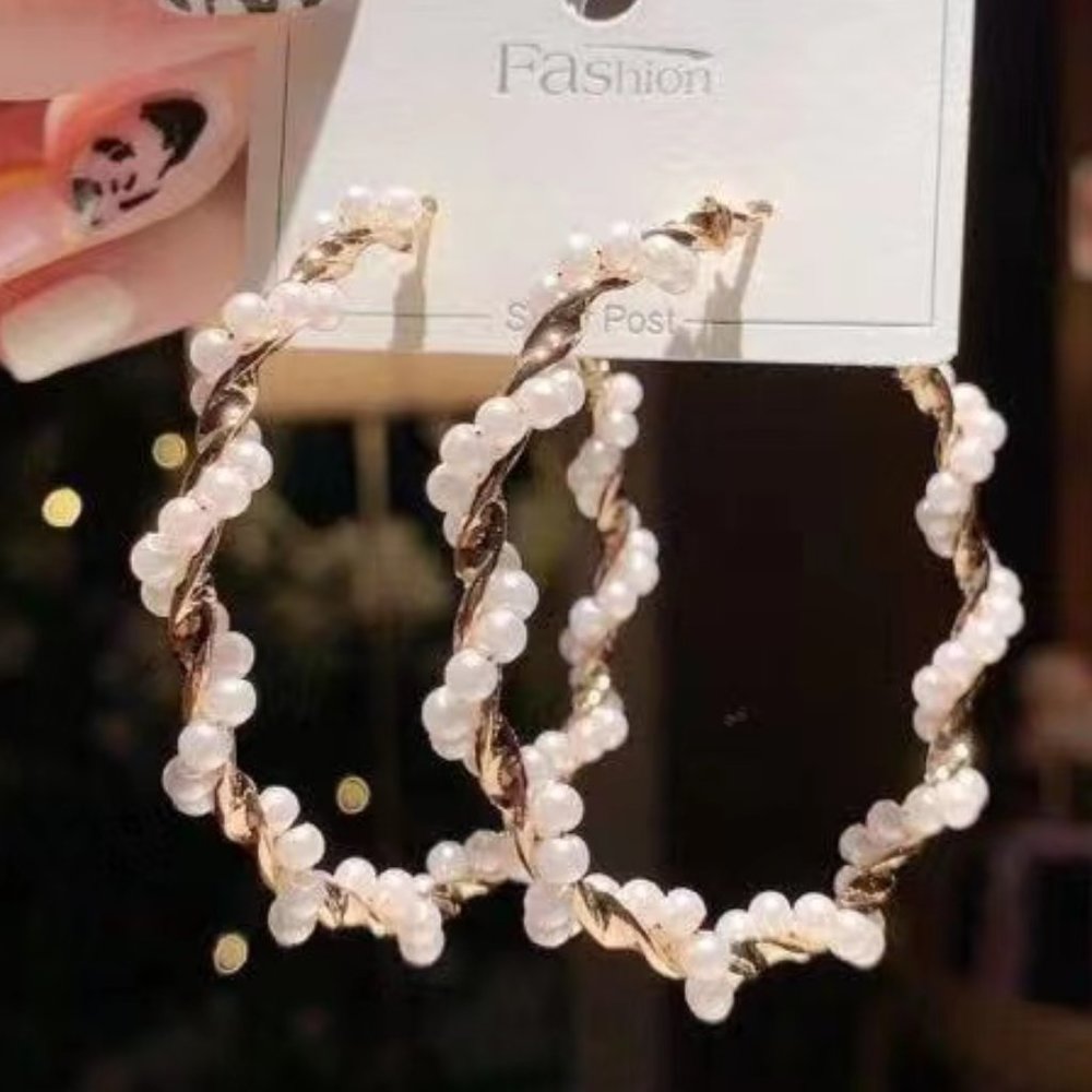 🌷New🌷Fashionable Hoop Earrings with Faux Pearl Decor